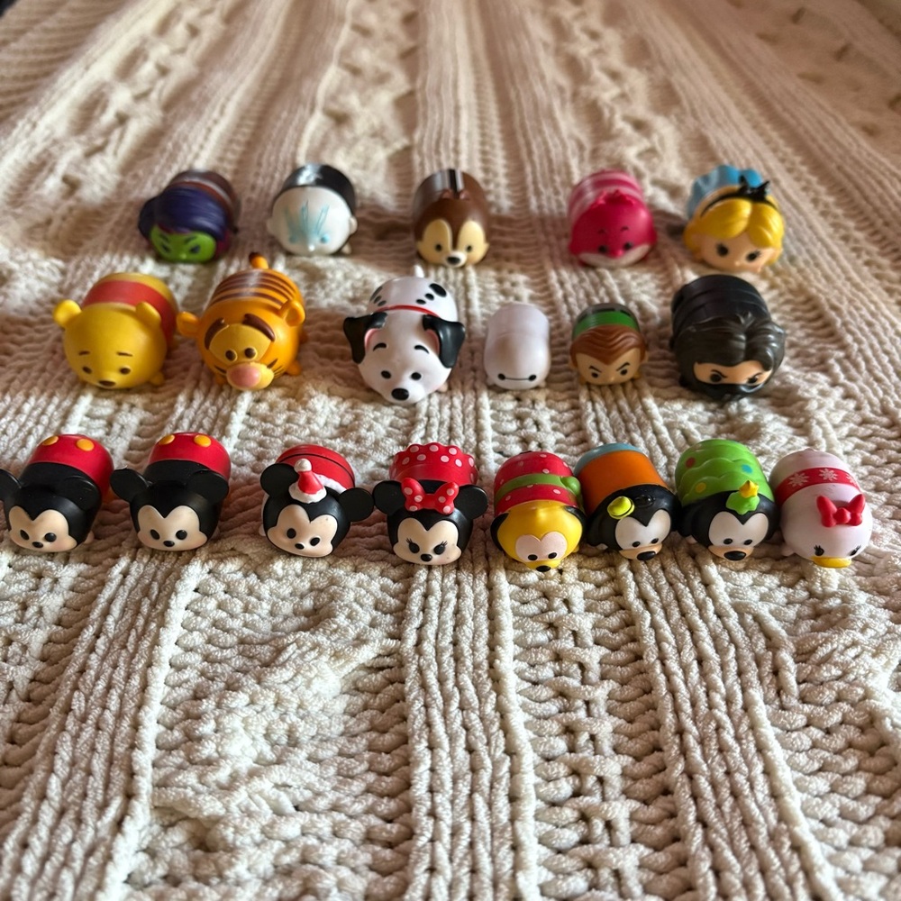 Disney Tsum Tsum Mini Figures Bundle